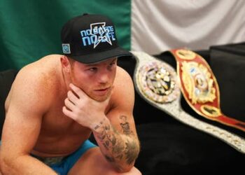 Canelo Álvarez tendrá la obligación de exponer su título ante Benavidez o Plant