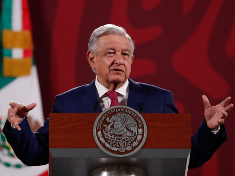 Pide López Obrador a ‘corcholatas’ evitar conflictos y no pelear