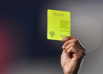 Orsato dirigirá el partido inaugural del Mundial entre Catar y Ecuador