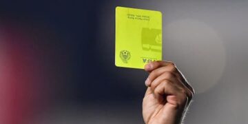 Orsato dirigirá el partido inaugural del Mundial entre Catar y Ecuador