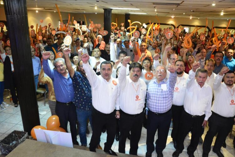 Toman protesta a 500 promotores de Abelardo Ibarra, candidato a dirigir Sección 30 del SNTE