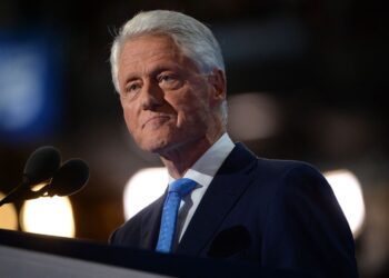 Expresidente Clinton refuerza campañas demócratas en Texas