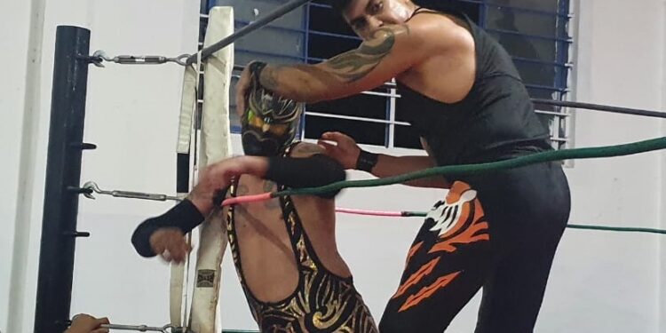 Obtiene Black Faller cinturón como campeón de Victoria