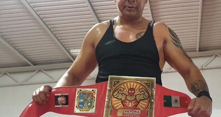 Obtiene Black Faller cinturón como campeón de Victoria