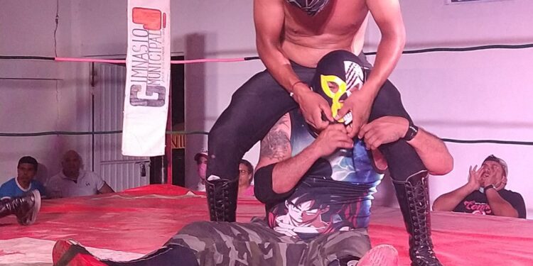 Obtiene Black Faller cinturón como campeón de Victoria