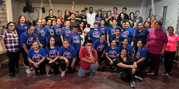 Tiene Daniela Breese espectacular 11 Aniversario de activación física