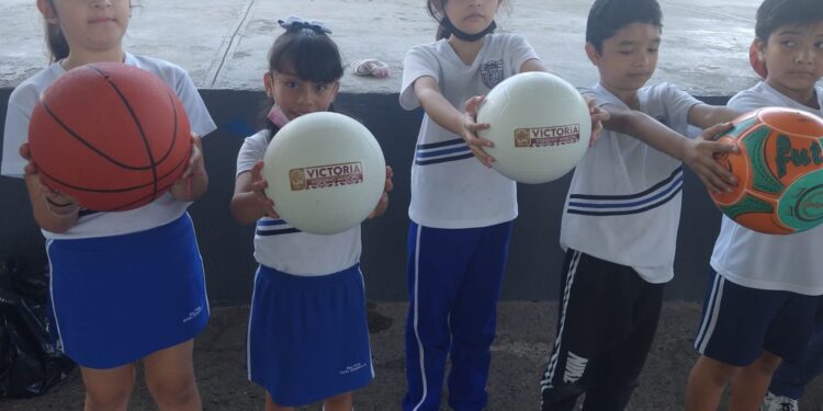 Le apuesta fuerte Lalo Gattás al deporte escolar