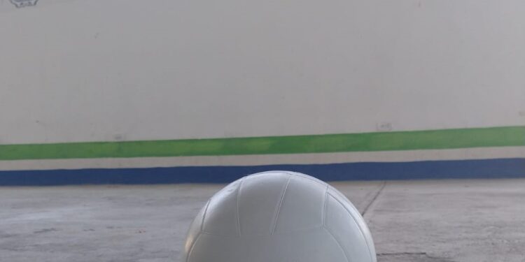 Le apuesta fuerte Lalo Gattás al deporte escolar