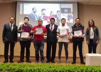 Felicita SET a estudiantes tamaulipecos ganadores del Concurso Nacional de “Spelling Bee”