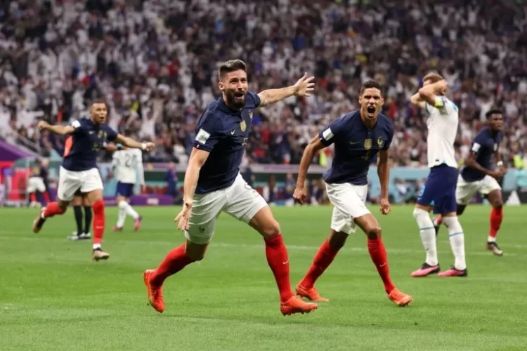 Francia derrota 2-1 a Inglaterra en cuartos de final