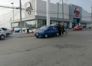 Arrolla auto a mujer y a su bebé en Tampico