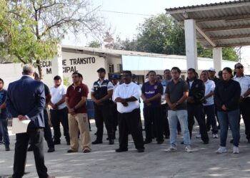 Imparten plática a elementos de Tránsito de Victoria sobre atención a paisanos