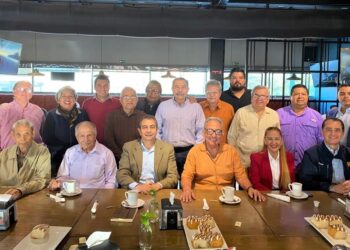 Celebra La Verdad de Tamaulipas Navidad 2022 con equipo de columnistas y articulistas