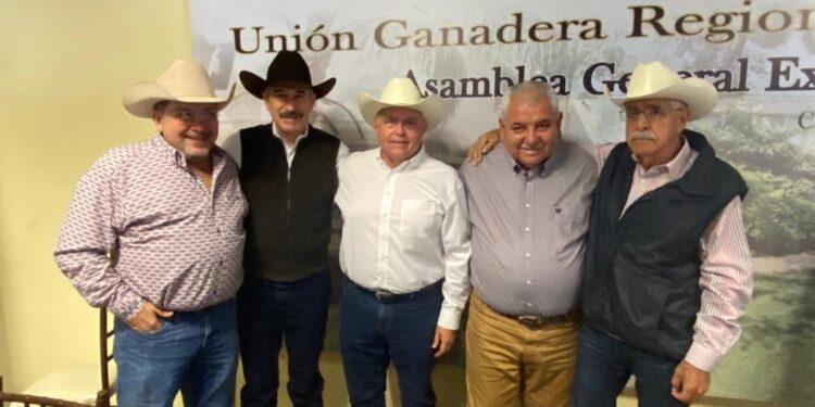 Rinde protesta José Guerrero Gamboa como líder de ganaderos en Tamaulipas