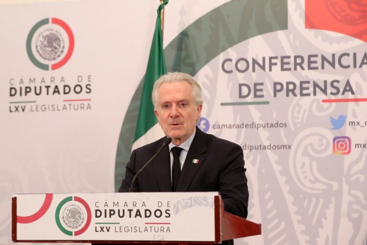 En las minutas del Senado hay 10 temas electorales inconstitucionales: Creel