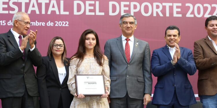 Entrega gobernador Premio Estatal del Deporte 2022 y les refrenda su apoyo