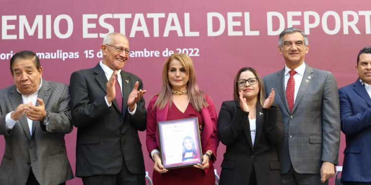 Entrega gobernador Premio Estatal del Deporte 2022 y les refrenda su apoyo