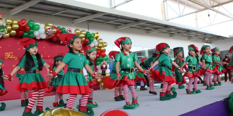 Viven fiesta Navideña en el CECUDI Victoria del DIF Tamaulipas