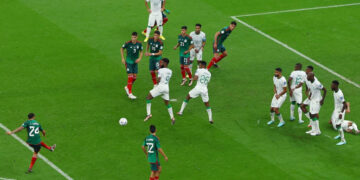 La FIFA reconoció el golazo del mexicano Luis Chávez