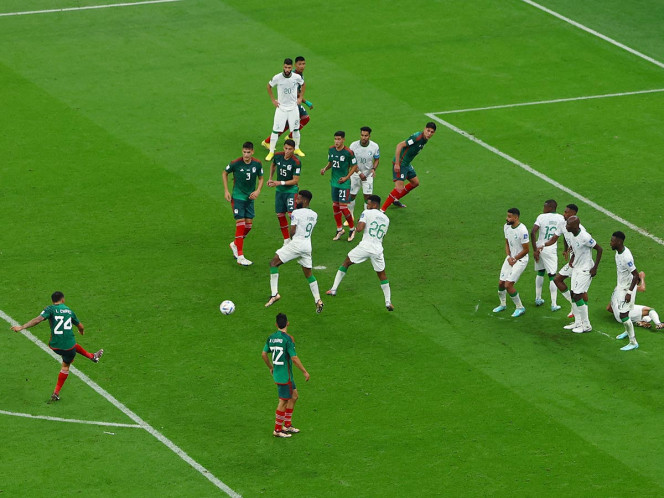 La FIFA reconoció el golazo del mexicano Luis Chávez