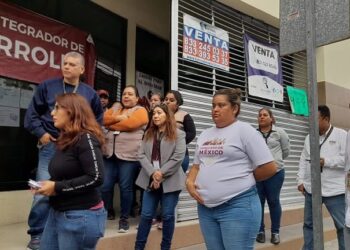 Temen servidores de la nación perder su trabajo ante cese de Elizabeth Cruz