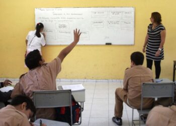 Paga la SET aguinaldos pendientes a maestros federalizados