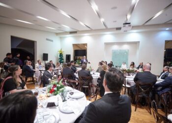 Llama Américo Villarreal a los Poderes Judicial y Legislativo a respetar y cumplir la ley en Tamaulipas