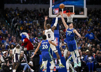 Mavericks y Doncic opacan una gran tarde de LeBron James