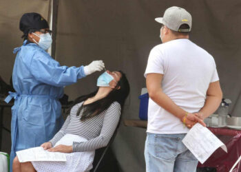 Covid variante ómicron ocasiona síntomas de infección gastrointestinal