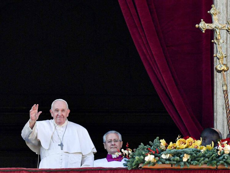 Papa Francisco pide “acallar las armas” en Ucrania y el mundo