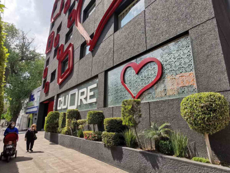 Hombre muere víctima de infarto en motel; amante se dio a la fuga