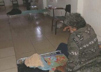 Clínica DIF brinda valoración a personas en refugio temporal en Madero
