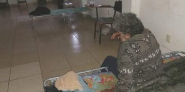 Clínica DIF brinda valoración a personas en refugio temporal en Madero