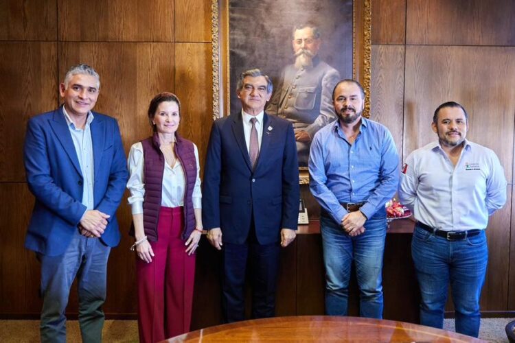 Se reúne Américo Villarreal con directivos del Grupo Azucarero Pantaleón del Ingenio “El Mante”