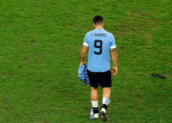 Uruguay derrota 2-0 a Ghana pero dice adiós al Mundial