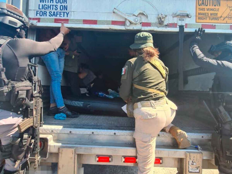 En 2022, INM detectó 746 mil migrantes en casas de seguridad, hoteles y cajas de tráiler