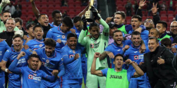 Cruz Azul se proclama campeón de la Copa por México ante Chivas