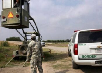 Piden mayor protección a migrantes ante anuncio de Texas de blindar frontera con tanques