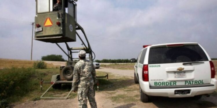 Piden mayor protección a migrantes ante anuncio de Texas de blindar frontera con tanques