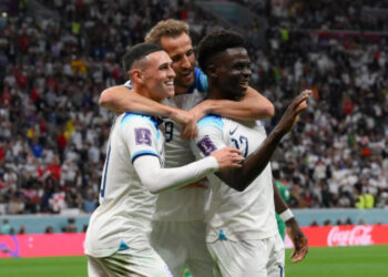 Inglaterra golea 3-1 a Senegal; enfrentará a Francia en cuartos de final