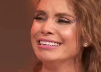 Entre lágrimas Andrea Escalona se despide de Hoy