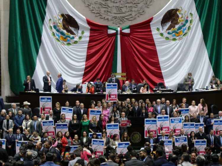 No alcanza mayoría calificada reforma electoral de AMLO