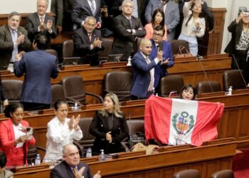 Congreso de Perú aprueba destituir a Pedro Castillo como Presidente