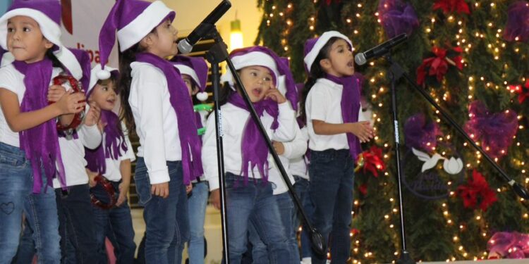 Llega la Navidad a la Casa Club del Adulto Mayor