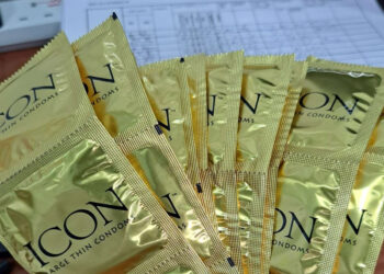 Francia anuncia que los condones serán gratuitos para jóvenes de 18 a 25 años