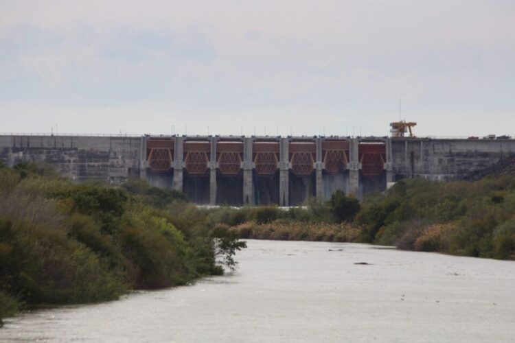 Cierran compuertas de la presa “El Cuchillo”; termina trasvase a Tamaulipas
