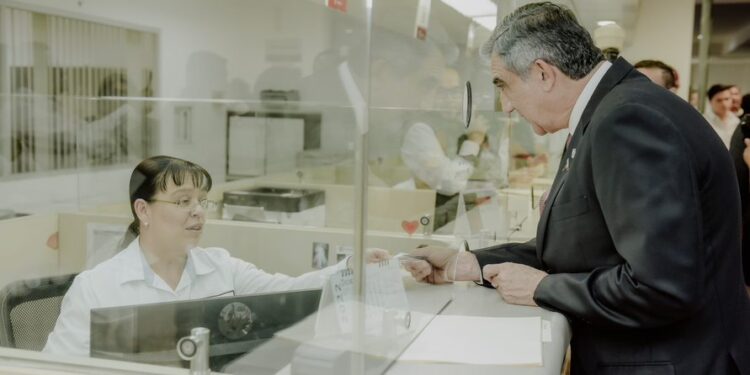 Presentan nueva licencia de conducir de Tamaulipas; pide Gobernador brindar mejor servicio