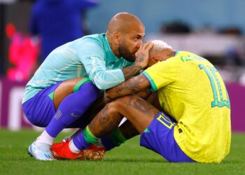 Neymar igualó a Pelé como máximo goleador; sale llorando del Mundial