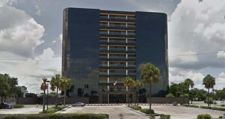 Dan 10 años de cárcel a texano por transportar cocaína