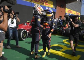 La piñata de Max Verstappen para ‘vengar’ a Checo Pérez!